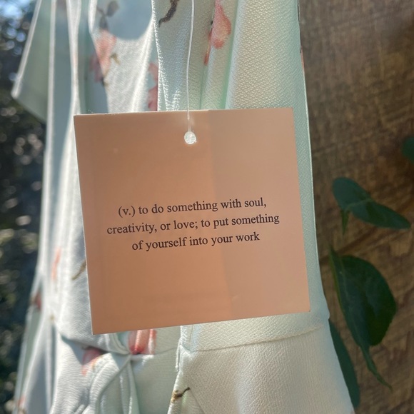 NWT Floral Blouse - Picture 5 of 6